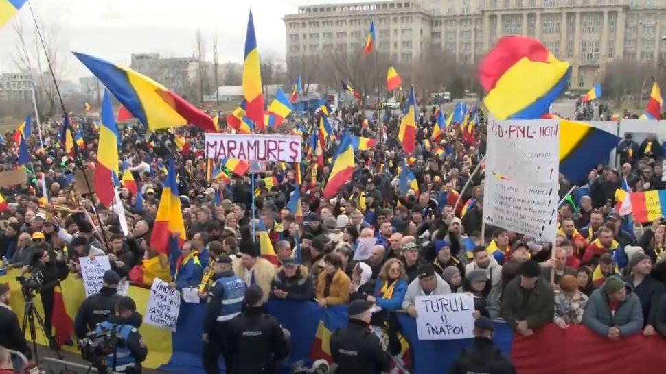 Apel masiv la pace și unitate. Un analist avertiează asupra tentativelor de deturnare a protestelor, Realitatea Plus este alături de popor - VIDEO