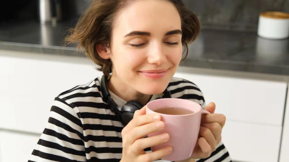 Ceaiul care îți oferă de 22 de ori mai mult calciu decât laptele. Îmbunătățește imunitatea și încetinește îmbătrânirea. Puțini știu de beneficiile sale