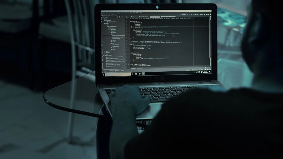 Creșterea atacurilor cibernetice în România: Cum să te protejezi de fraude online