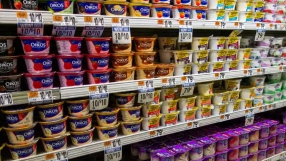 Ce nu îți spune nimeni despre iaurtul cu fructe. Ce se ascunde în detaliul de pe etichetă pe care puțini îl citesc