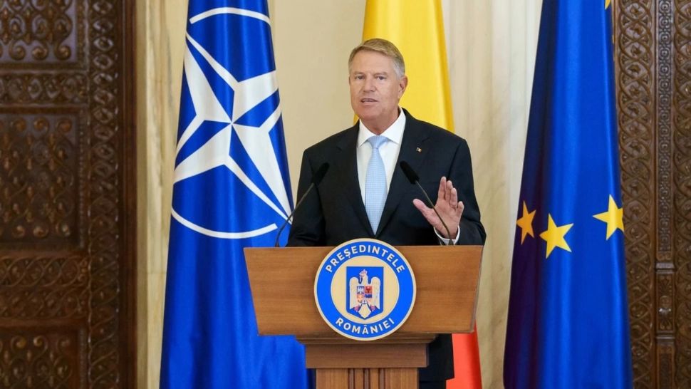 Președintele ilegitim Klaus Iohannis, întrebat despre demisie:  Stau până predau mandatul viitorului președinte - VIDEO