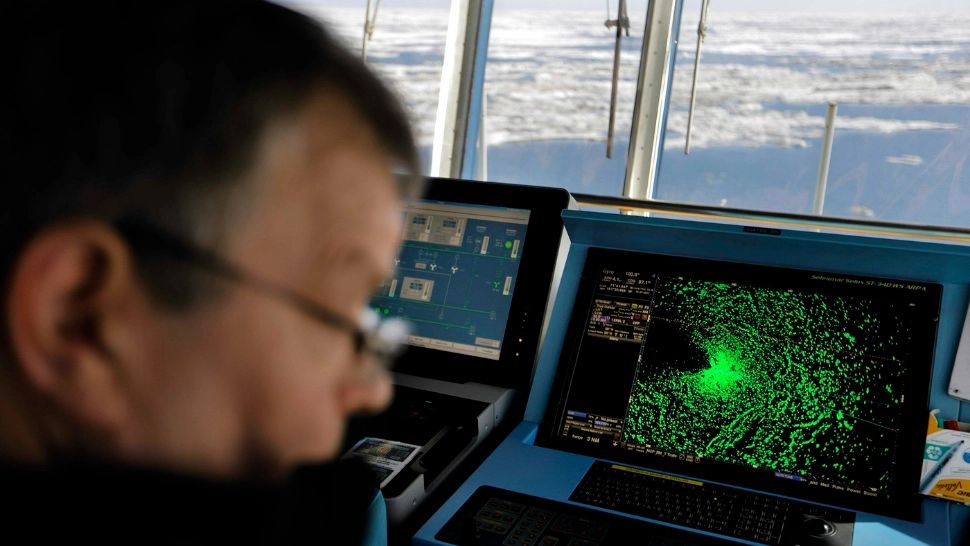 Polul Nord magnetic al Pământului se îndreaptă spre Rusia. Oamenii de știință avertizează că efectele pot fi grave