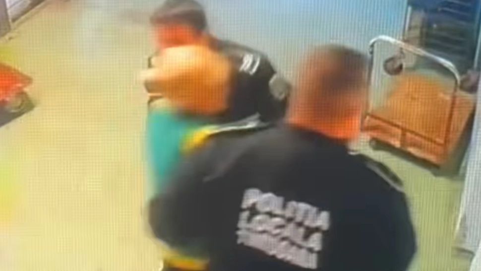 Polițiști locali, cercetați penal după ce au bruscat o femeie şi au scos-o cu forţa dintr-o piaţă din Timișoara: de la ce a pornit scandalul