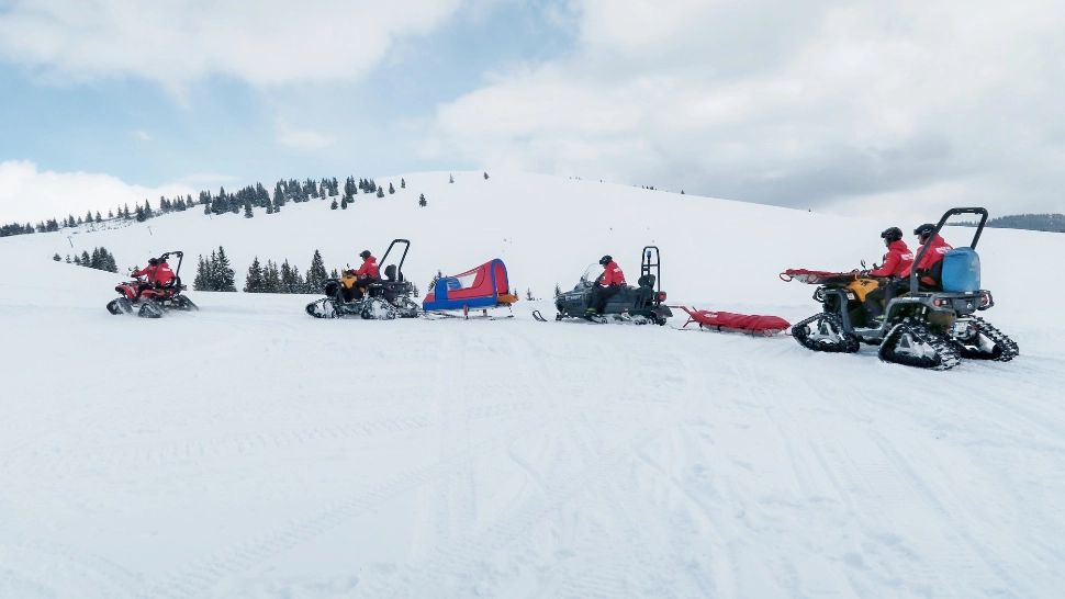 Zi grea pentru salvamontiști. Aproximativ 50 de persoane au fost recuperate de pe munte, în doar 24 de ore. Intervenții contracronometru