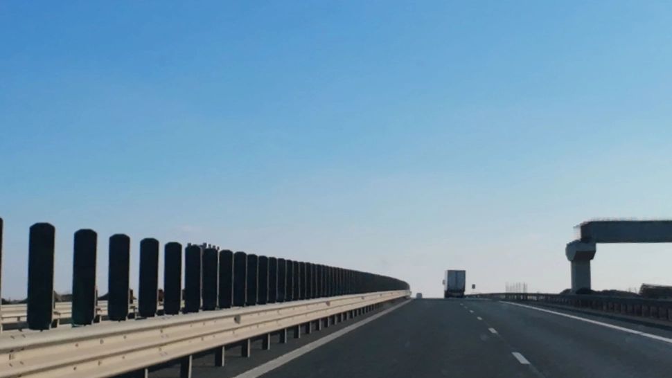 Trafic deviat pe una dintre cele mai circulate autostrăzi din România în noaptea de miercuri spre joi. Care este motivul 