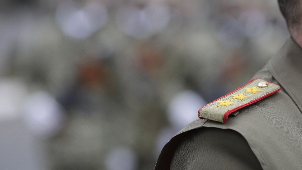 Sute de locuri de muncă, scoase la concurs de Armata Română