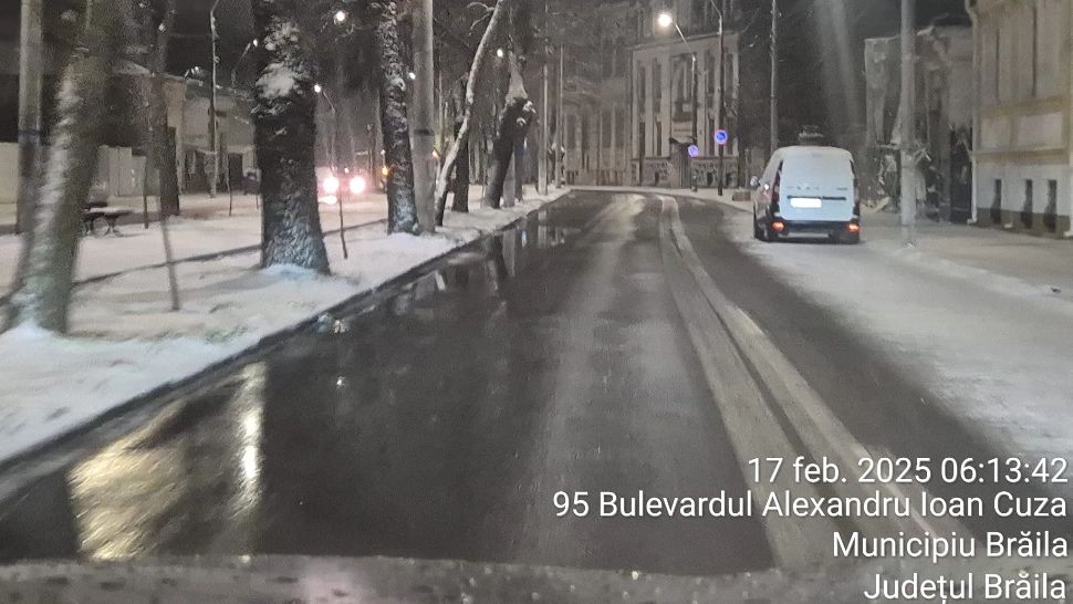 Mobilizare exemplară la Primăria Brăila: utilajele de deszăpezire intervin prompt în tot municipiul - VIDEO