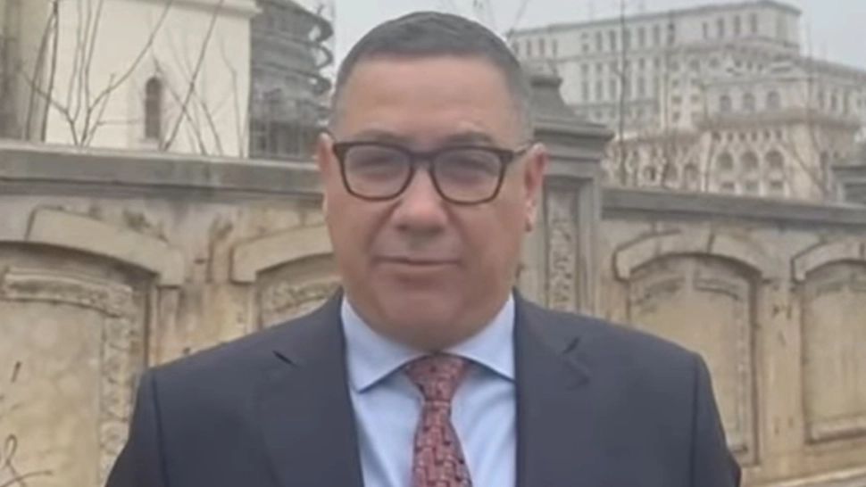 HALUCINANT! Ponta și-a anunțat pe Facebook candidatura la prezidențiale în timpul Congresului PSD pentru validarea lui Antonescu