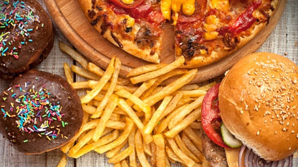 Lista celor mai toxice alimente pentru sănătate. Sunt extrem de nocive și ne scurtează viața 