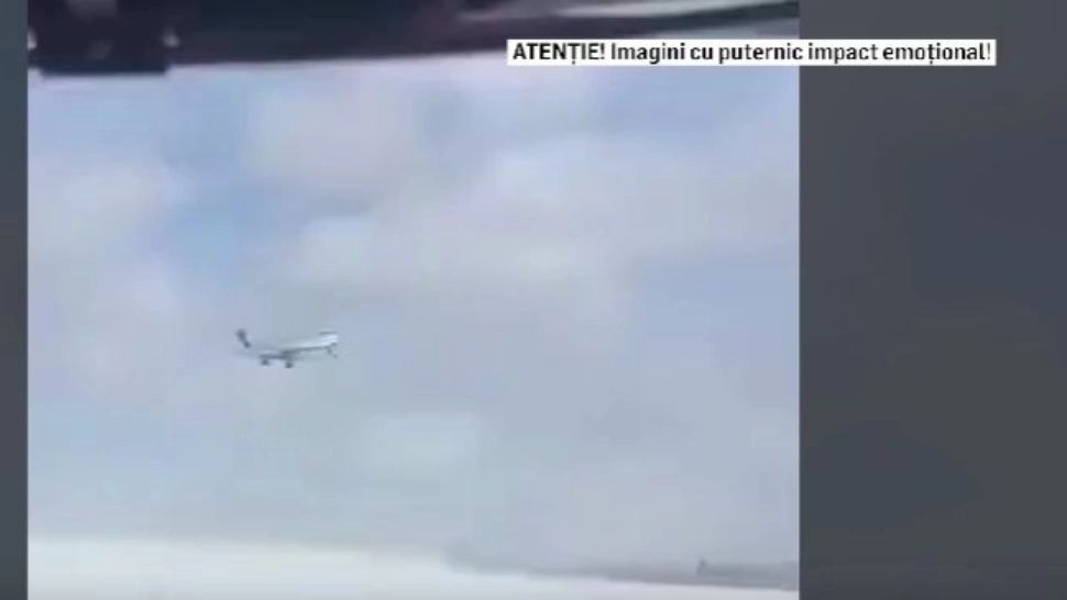 Momentul în care avionul cu 80 de pasageri la bord s-a prăbușit pe aeroportul din Toronto. Cum s-a produs tragedia: la impact, aeronava s-a întors cu roțile în sus - VIDEO