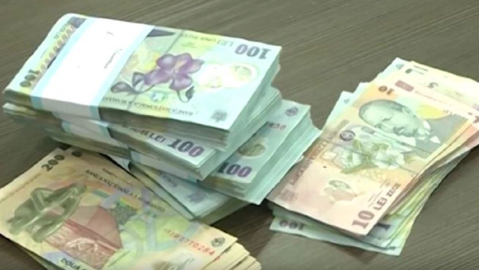 Guvernul dă 10.000 de lei pentru șoferii care au mașini vechi. Care sunt condițiile pentru a lua banii