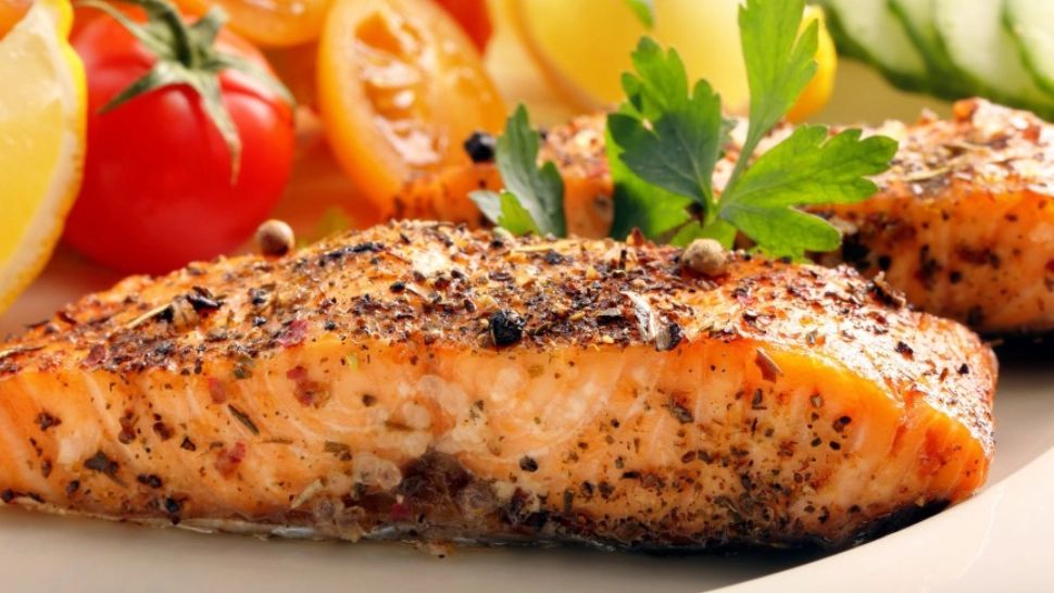 4 motive pentru care trebuie să consumi mai mult pește. Iată ce se întâmplă în organism 