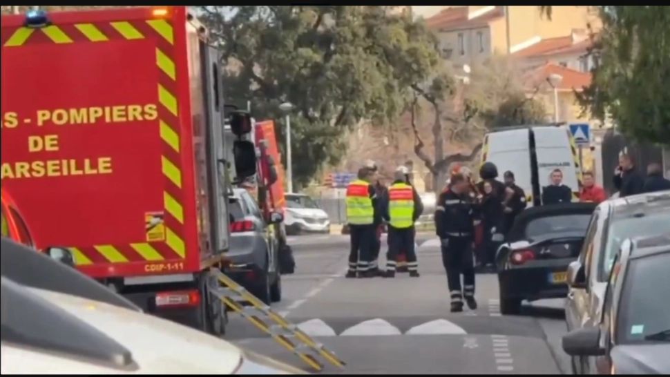 Explozie şi incendiu în faţa unui consulat al Rusiei din Franţa. Care este prima ipoteză? - VIDEO