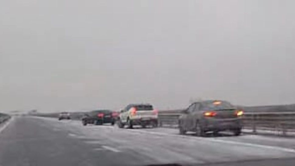 Accident cu 7 autoturisme, pe autostrada A 2, pe sensul Constanţa - Bucureşti. O persoană este rănită - VIDEO