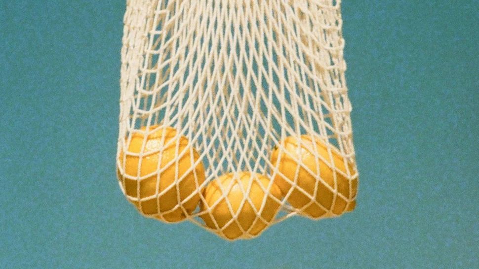 Ce se poate întâmpla dacă nu speli coaja de la lămâie. Cum se curăță, de fapt, corect aceste fructe. Este foarte important să știi asta