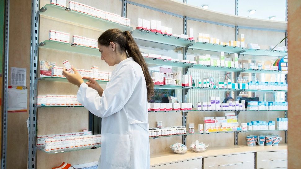 Procedura de eliberare a MEDICAMENTELOR  în farmacii, SCHIMBATĂ. Ce trebuie să știe românii care trebuie să-și cumpere pastile zilele acestea