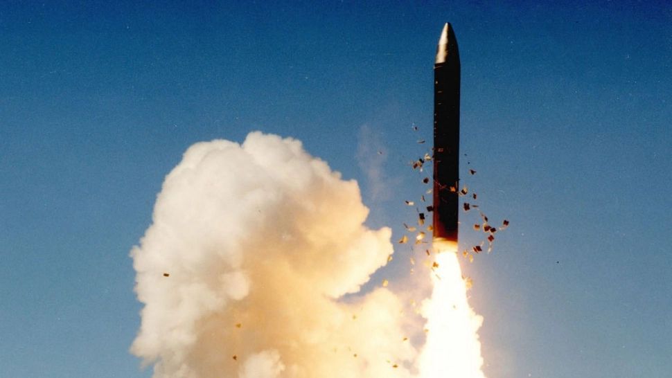 Franța este pregătită să-și folosească arsenalul nuclear pentru a proteja Europa