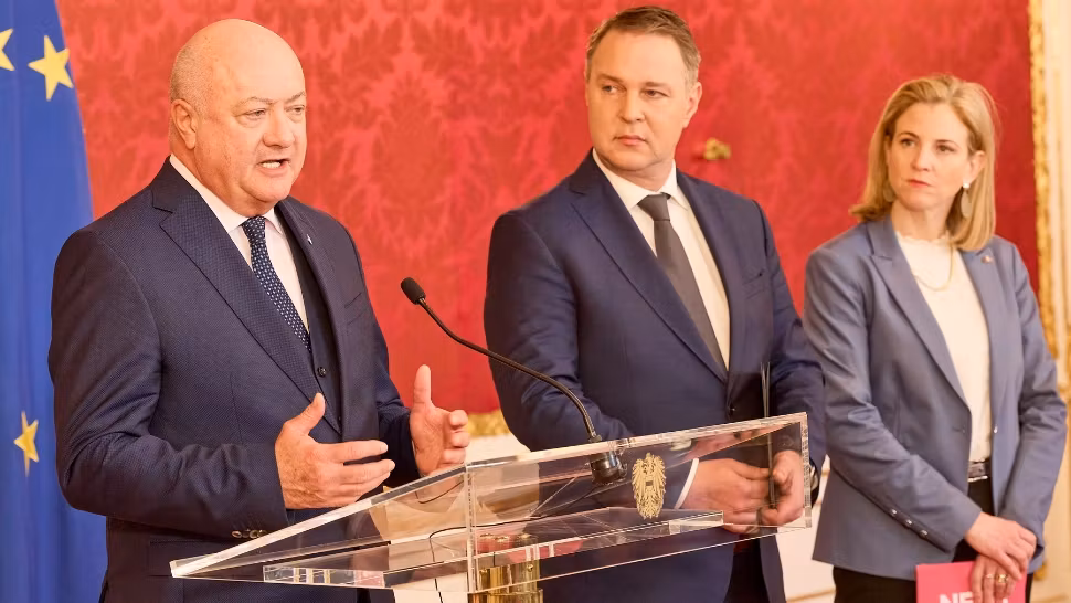 Partidele de centru au ajuns la un acord: niciun partid de extremă dreapta în noul guvern de la Viena