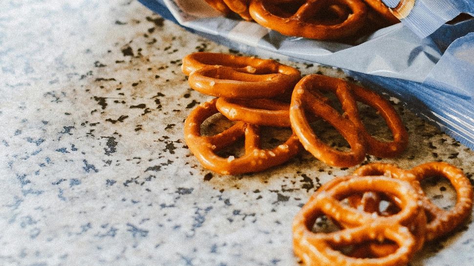 Ce afecțiuni poate ascunde pofta de SĂRAT. Când ar trebui să te alarmeze acest lucru?