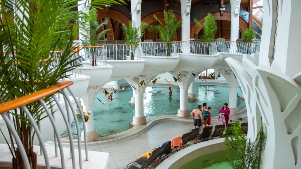 Stațiunea situată la doar 20 de kilometri de graniță unde fug tot mai mulți români, după intrarea în Schengen 