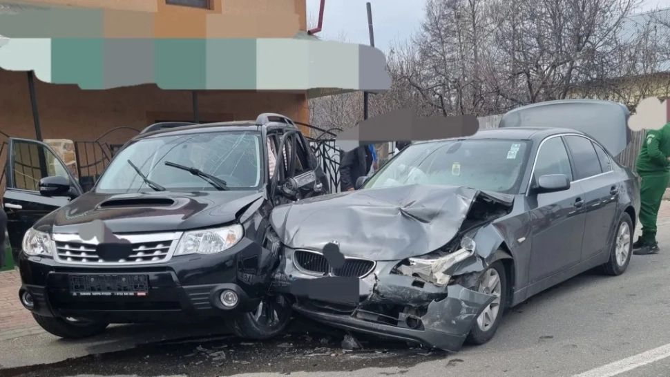 Grav accident rutier în Argeș: trei victime în urma impactului devastator