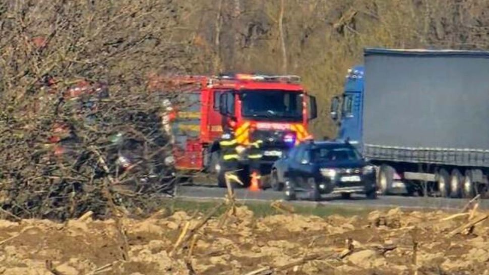 Trafic îngreunat pe DN1. Patru mașini s-au ciocnit la intrarea în localitatea Tileagd din Bihor 