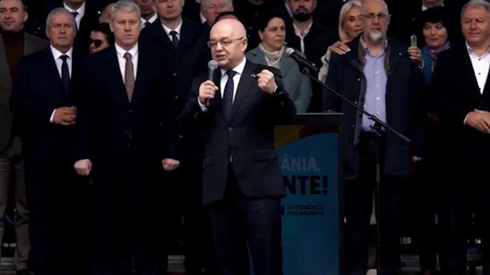 Emil Boc a făcut anunțul: Crin Antonescu are susținerea lui Ilie Bolojan la Cotroceni