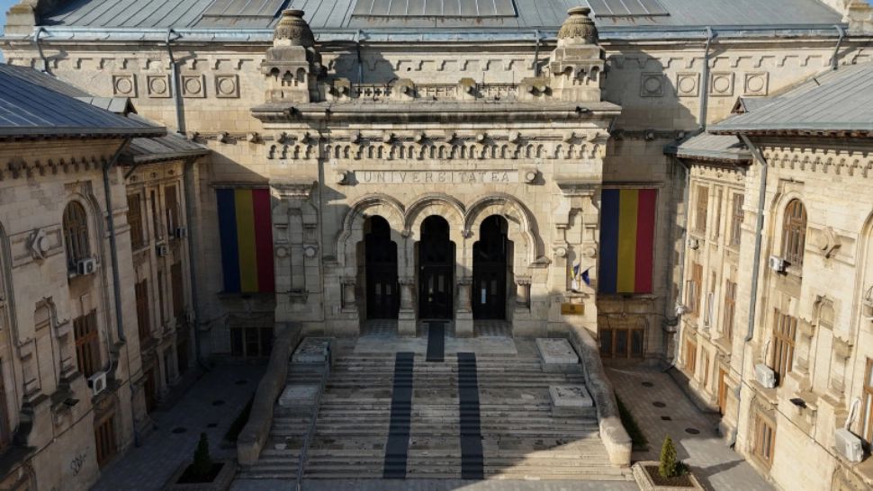 Universitatea "Dunărea de Jos", din Galați, sărbătorește împlinirea a 77 de ani de existență printr-o serie de manifestări cultural-artistice