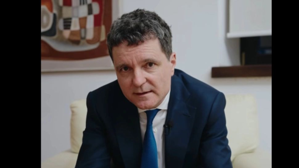 Revoltător! Capitala, blocată de HAOSUL administrativ: Nicușor Dan, preocupat de propria-i carieră politică