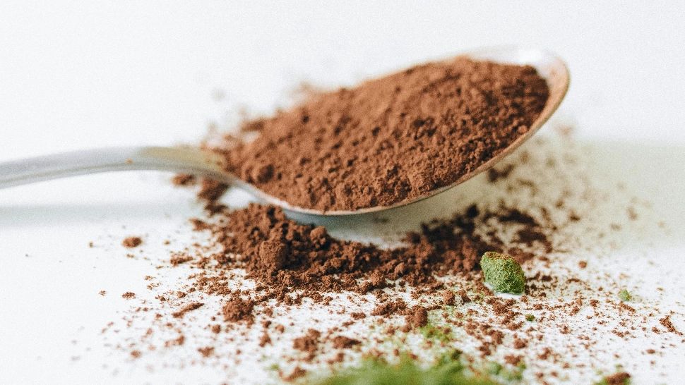 Condimentul pe care toată lumea îl folosește, dar care poate fi contraindicat. În ce situații este TOTAL interzis?