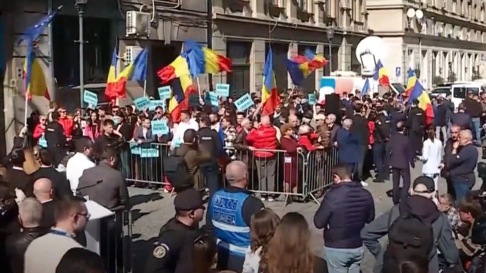 Poporul, în stradă, în timp ce BEC decide soarta candidaturii lui Călin Georgescu: „Nu îl pot opri” LIVE TEXT