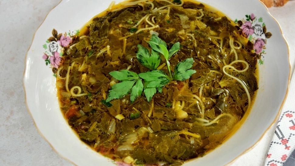 Ciorba se ștevie. Mâncarea de sezon, care te va umple de energie și este perfectă pentru zilele de post