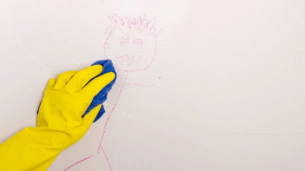 Cum scapi de urmele de pix și cariocă de pe haine sau pereți. Trucurile simple și eficiente care te vor ajuta să economisești o mulțime de bani 