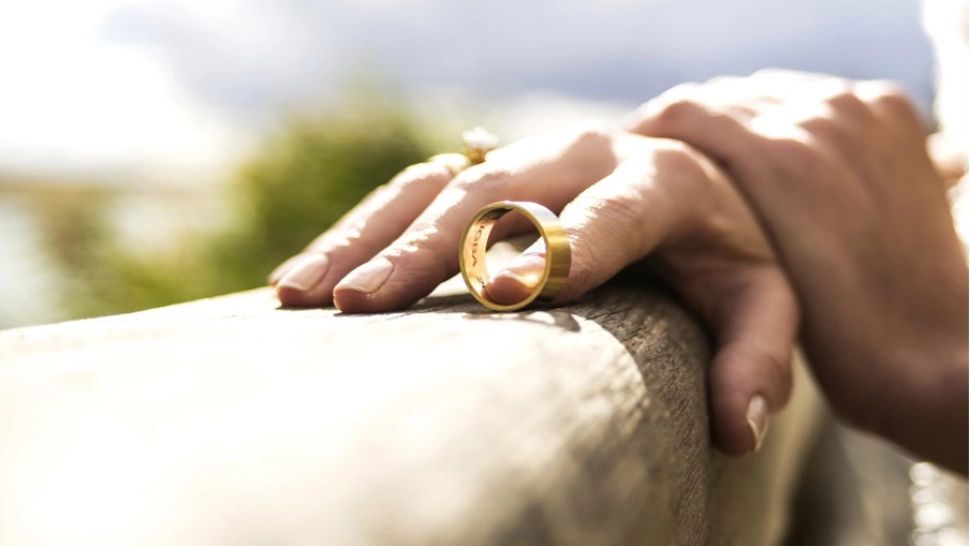 Legea care simplifică divorțul a fost promulgată: foștii soți își pot păstra numele după separare fără a mai avea nevoie de acordul celuilalt
