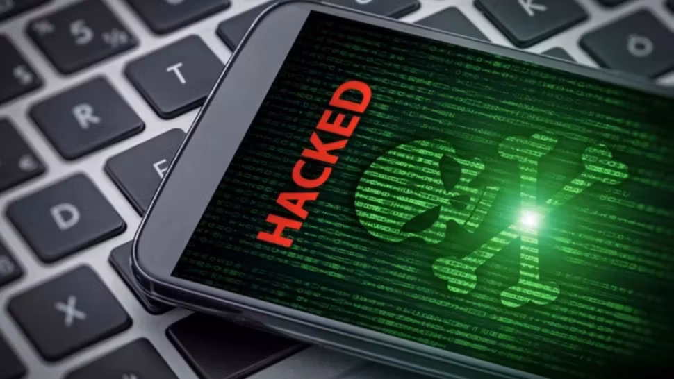 Hackeri proruși au spart zeci de mailuri ale Armatei Române, inclusiv ale unui înalt ofițer - REUTERS 