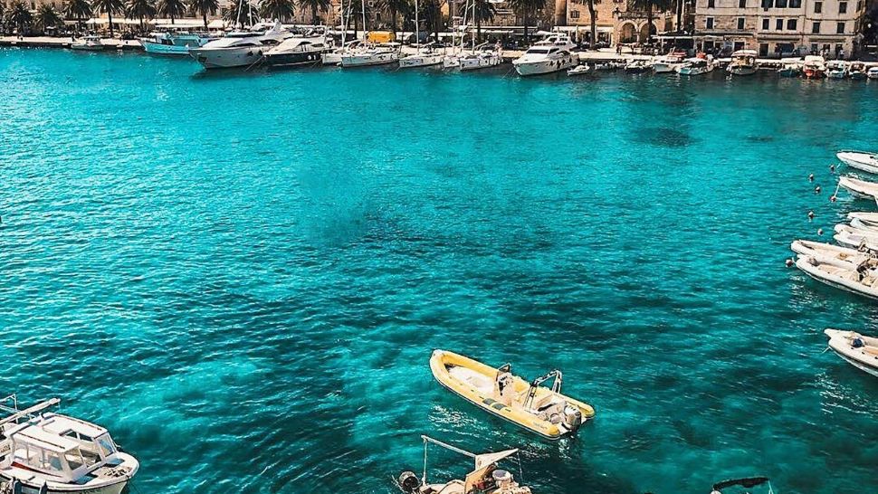 Reguli noi pe „Insula Petrecerilor” din Croația: ce trebuie să afle turiștii