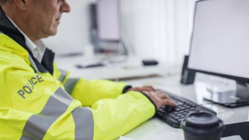 Regulamentul care schimbă internetul. Precizări ANCOM - Ce înseamnă conținut ilegal care va fi șters și cine decide