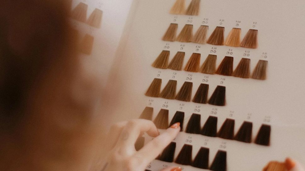 Nuanțele de păr care te vor intineri. Ce culoare să alegi pentru părul tău, care să te avantajeze