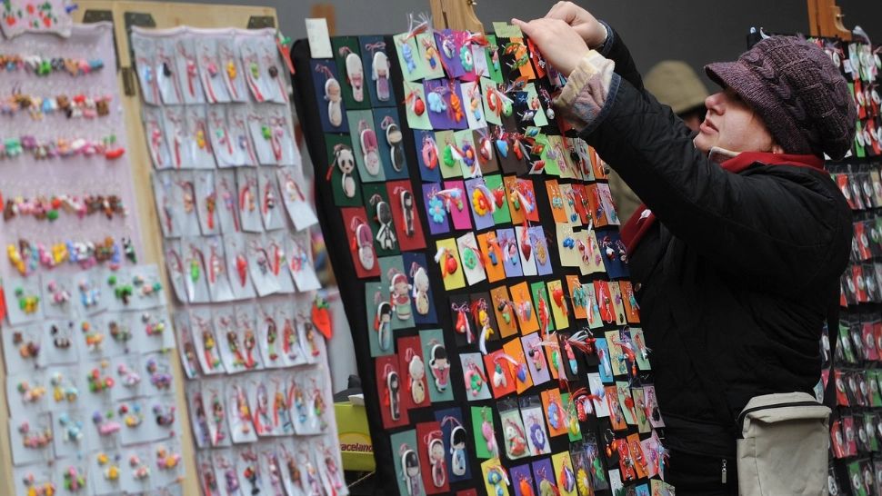 Capcana mărțișoarelor ieftine. La ce să fim atenți când cumpărăm, sfaturi de la un comisar ANPC 