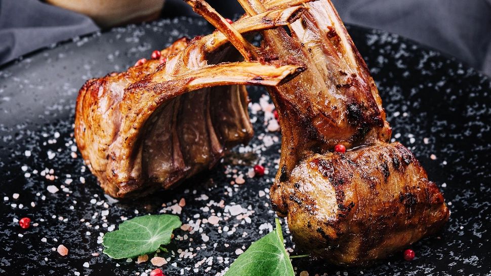 Cea mai gustoasă friptură de miel, chiar la tine acasă: care este secretul