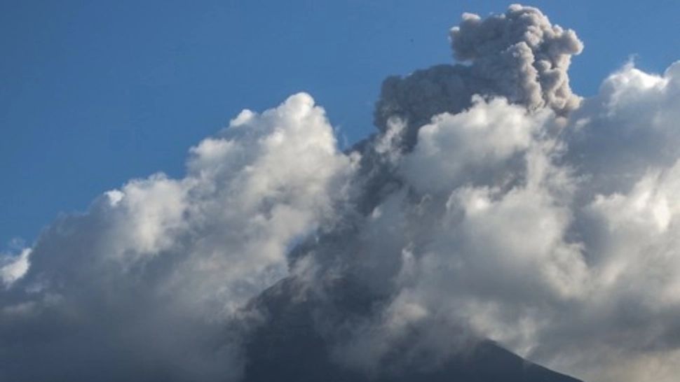 A erupt unul dintre cei mai mari vulcani din lume. Ce se poate întâmpla în următoarele zile?