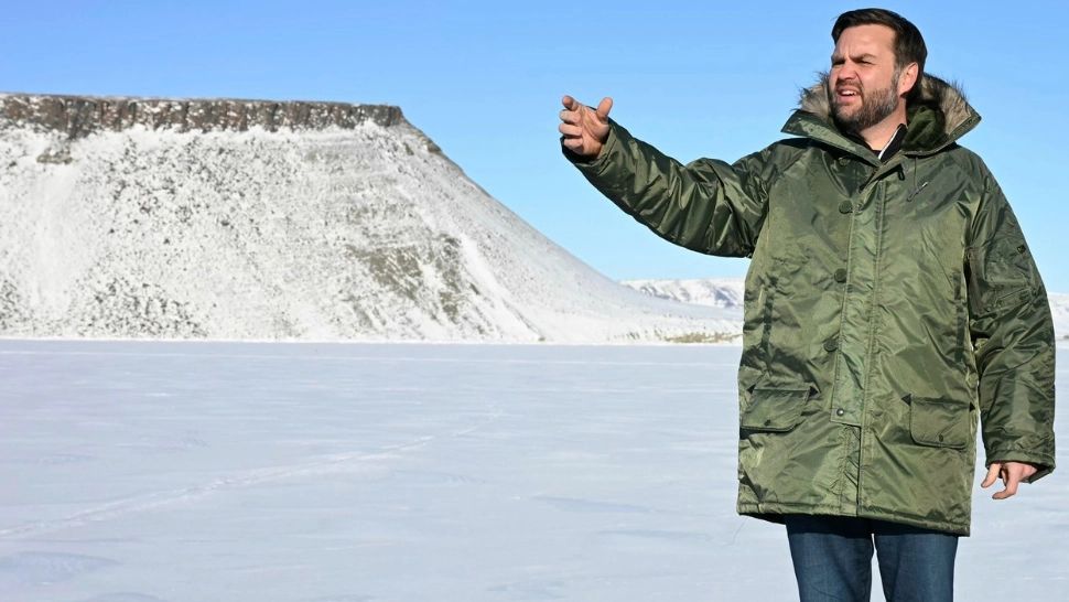 JD Vance a ajuns în Groenlanda, unde a avut parte de o primire „rece”. Autoritățile l-au pus la punct: „Nu am lansat nicio invitație pentru nicio vizită”