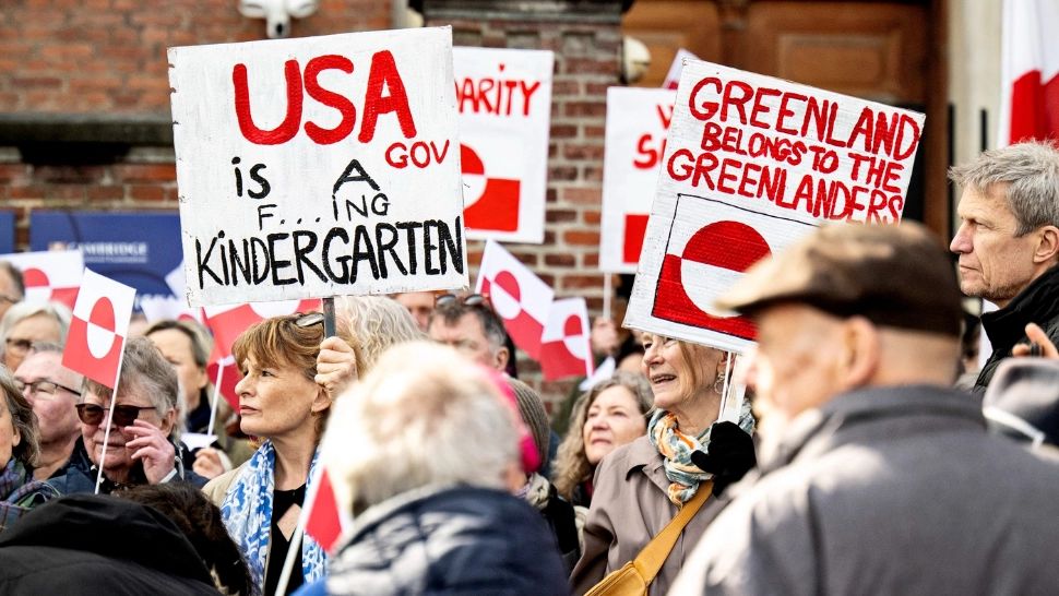 Danezii au ieșit în stradă să își strige nemulțumirea față de presiunea lui Donald Trump asupra Groenlandei