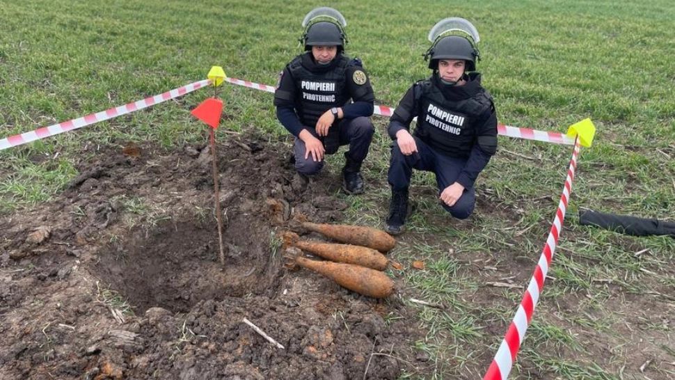 Descoperire neașteptată lângă Timișoara: trei bombe găsite pe un câmp