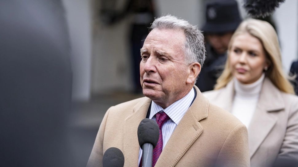 Negocieri-fulger la Paris. Jared Kushner și Steve Witkoff s-au întâlnit în secret cu reprezentantul lui Vladimir Putin