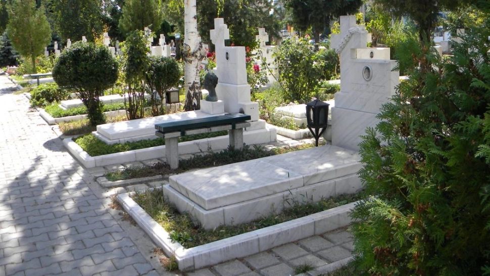 Greșeala colosală pe care foarte mulți români o fac în cimitir. Amenzile se ridică la 4.000 de lei 