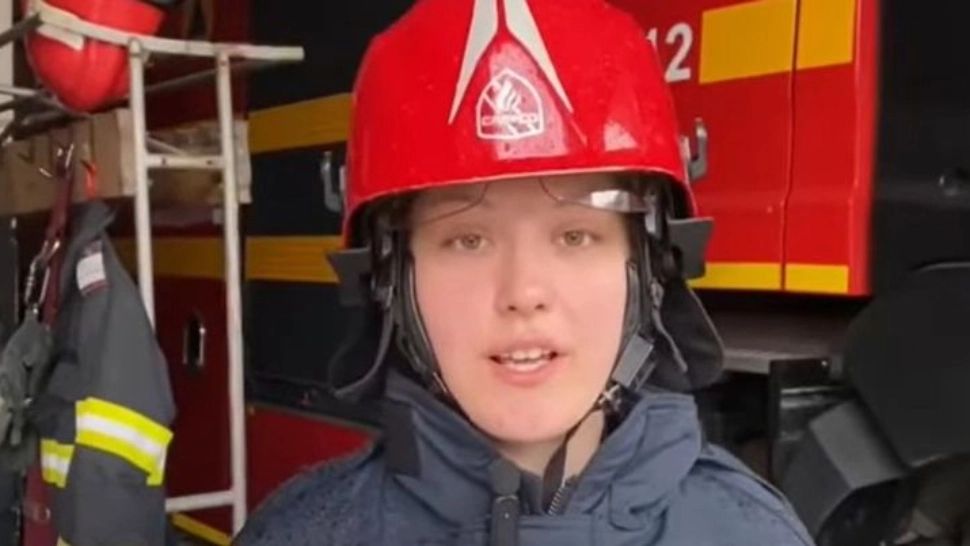 Gest de curaj, urmat de un coșmar: O voluntară ISU din Constanța, rănită grav după ce a încercat să salveze o femeie prinsă în ușile unui autobuz. Patricia trece printr-un coșmar