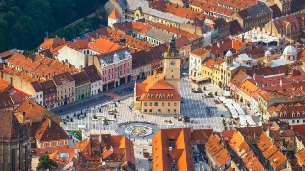 Un oraș din România crește taxa pentru turism la 10 lei. De când se va aplica măsura