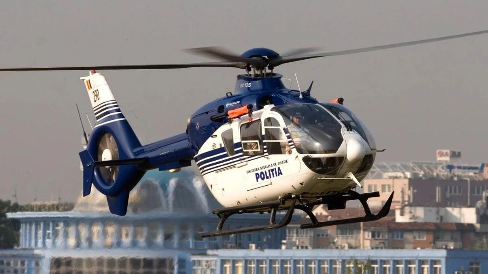 Polițiștii monitorizează traficul din elicopter, de Paște. Amenzi colosale pentru șoferii prinși pe picior greșit 