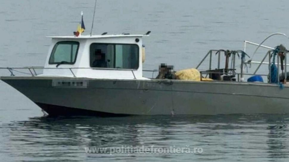  Pescador neînregistrat, depistat pe mare de Garda de Coastă. Peste 760 de kilograme de pește, descoperite la bord